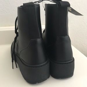 Charles Albert | Shoes | Charles Albert 